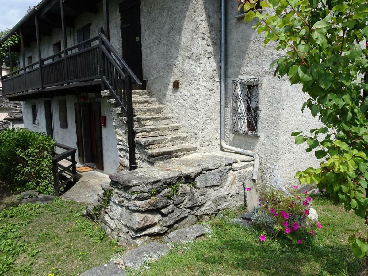 Casa Zizi Vila Crodo Exterior foto